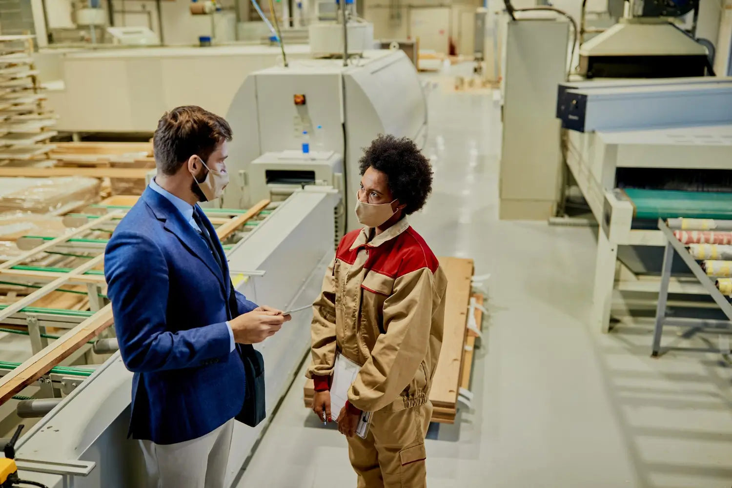 How the Right Label Equipment Saves Time and Reduces Waste
